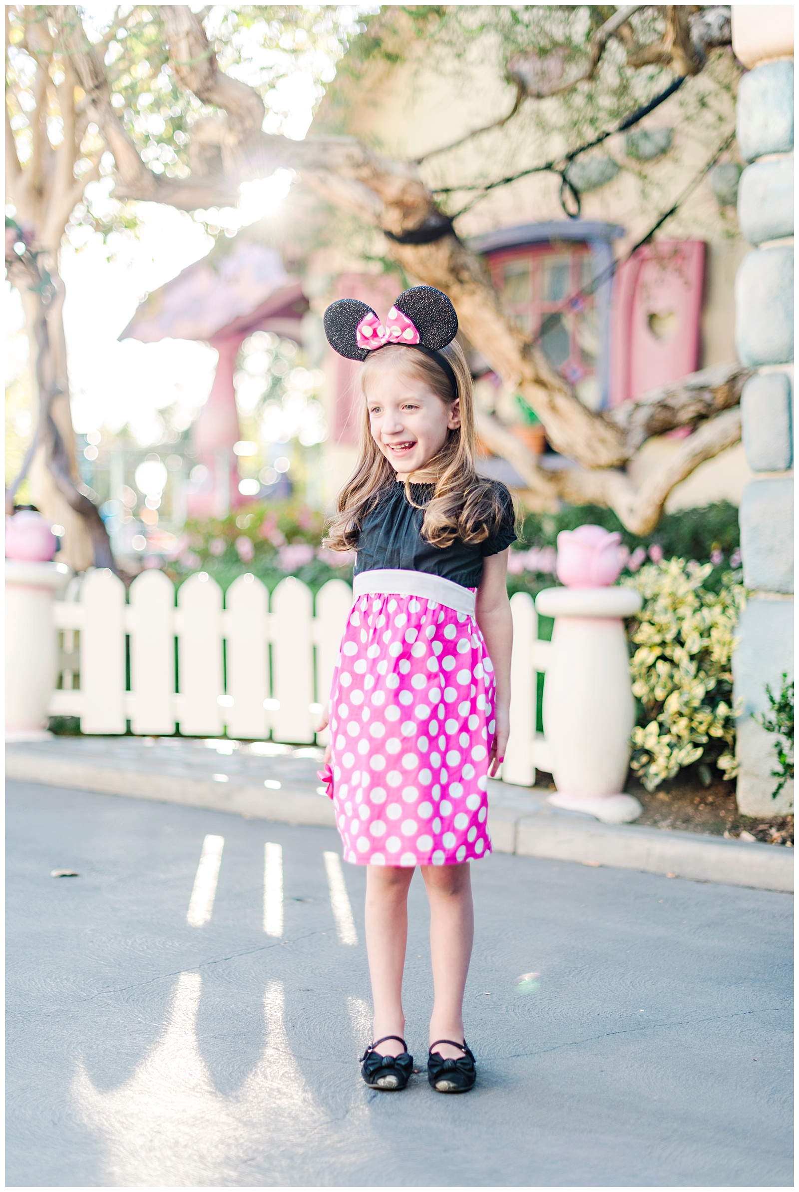 Disneyland Portrait Session.  Photography by Mollie Jane Photography.  To see more visit www.molliejanephotography.com