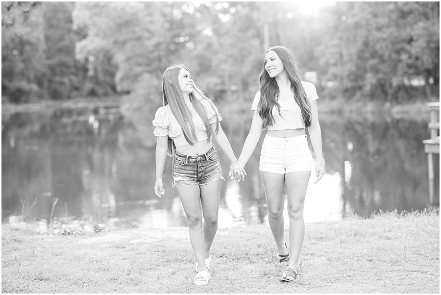 Houston best friend senior session in Cypress, Texas by a lake