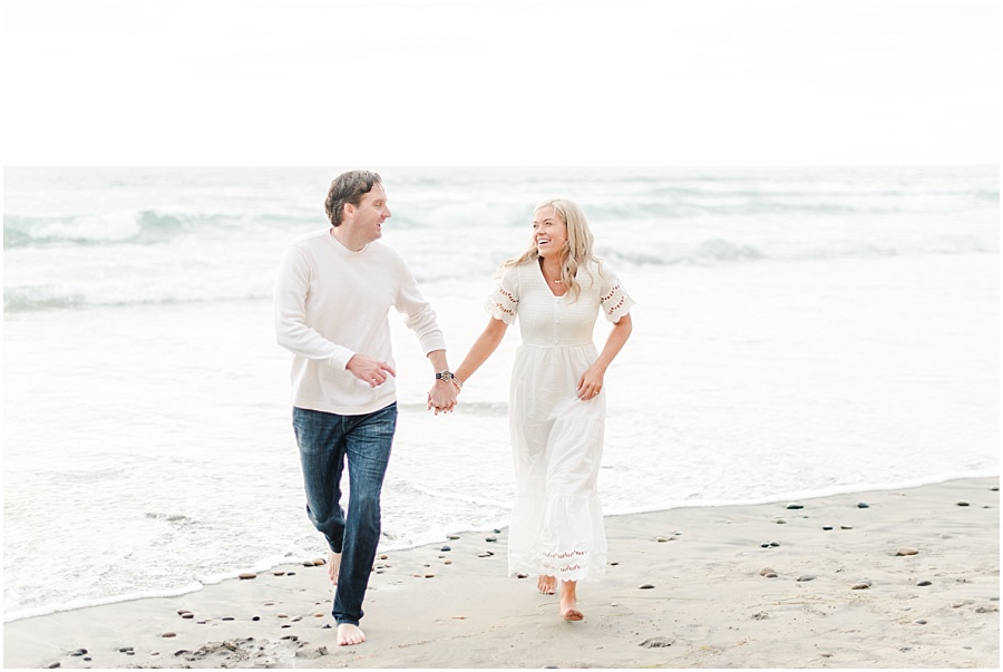 Torrey Pines Engagement session in San Diego. Photo by Mollie Jane Photography. To see more, go to www.molliejanephotography.com