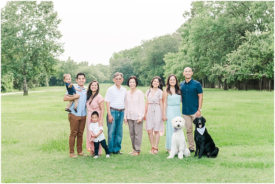 Extended Family Pictures at Terry Hershey Trail in Houston