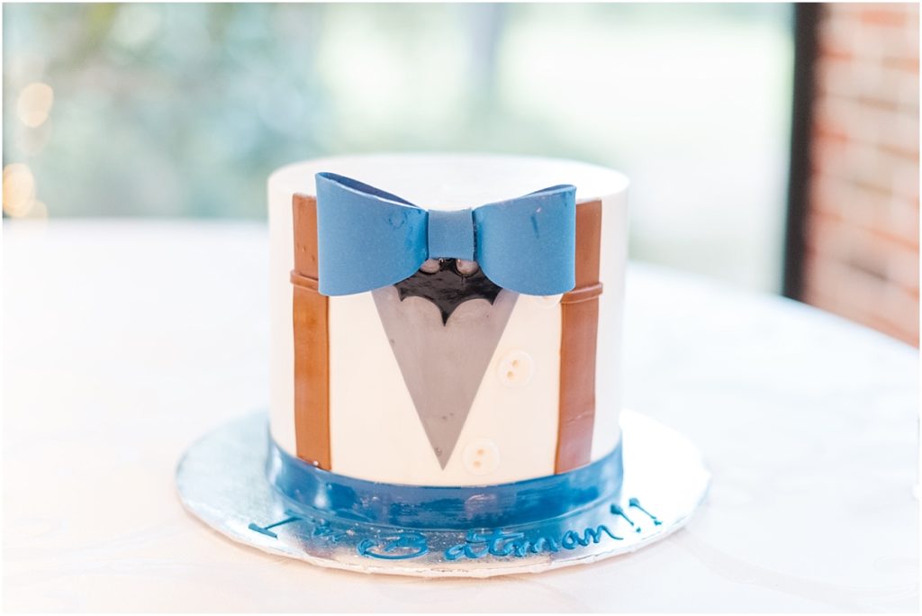 Batman groom's cake