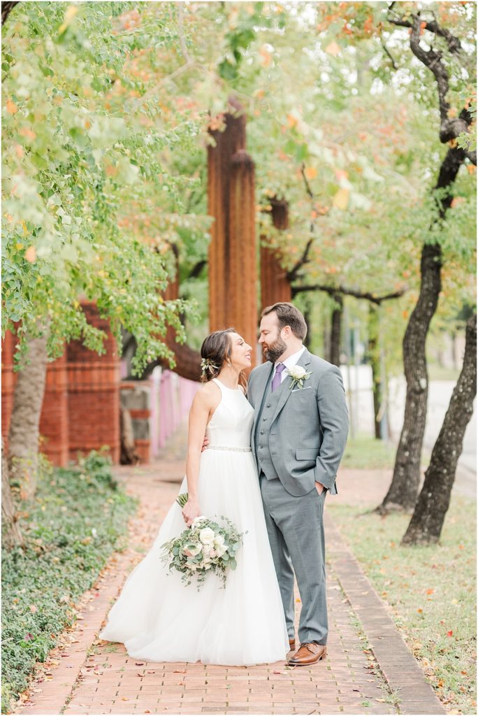 Fall Wedding pictures in Houston.