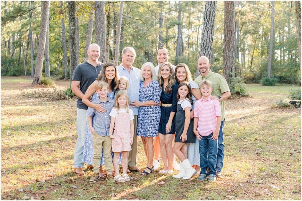 Extended Family Pictures in a park in Jacksonville Florida