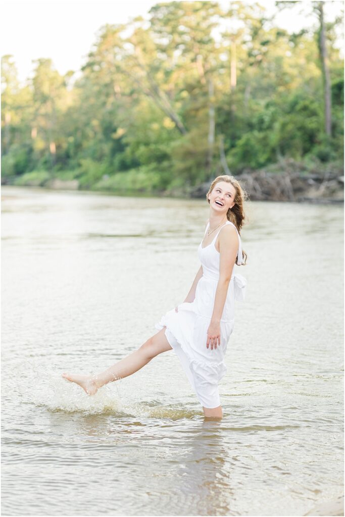 Northeast Florida high school senior photo session at a creek