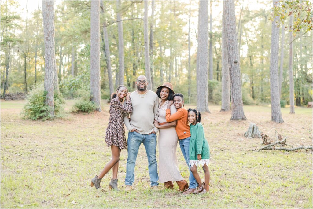 jacksonville fl family pictures in a park during the fall